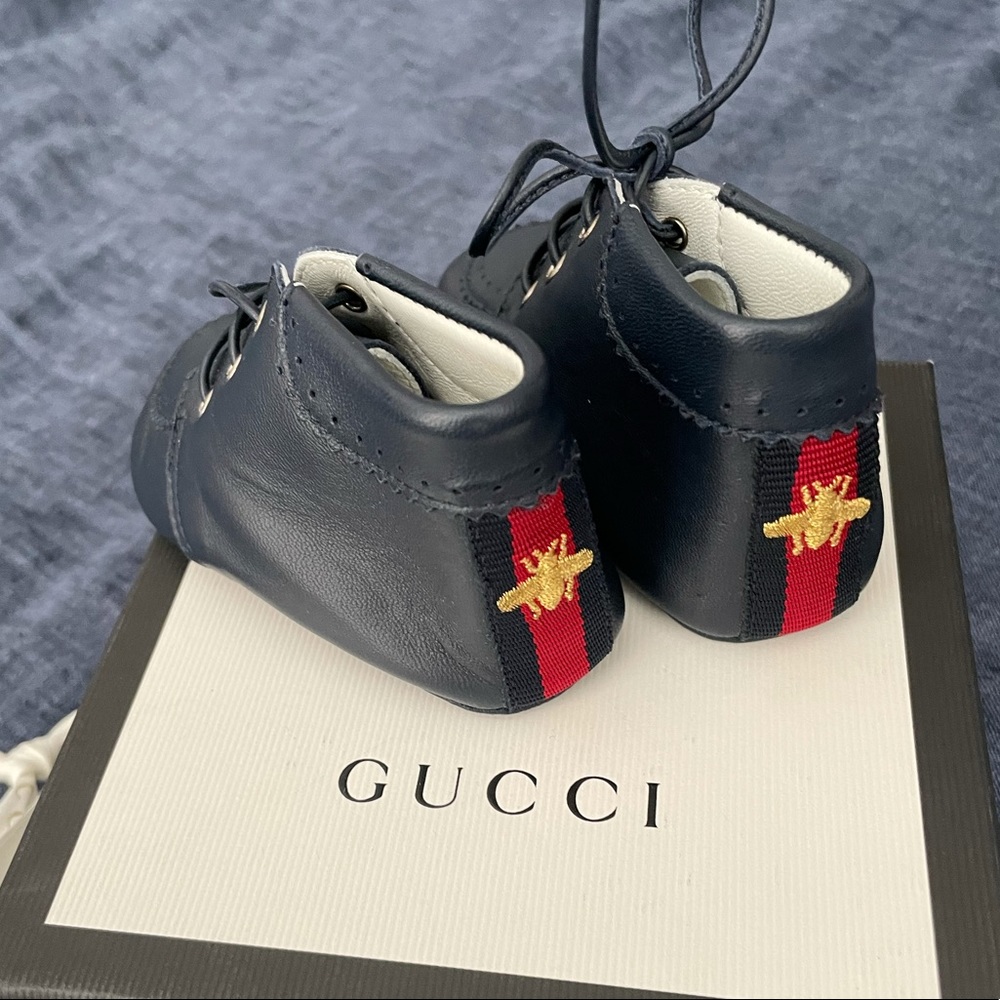 Gucci infant/baby navy crib shoes loafer size EU17